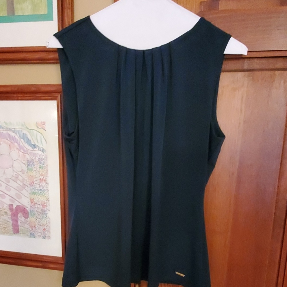 Calvin Klein pleat neck shell dark green, size M